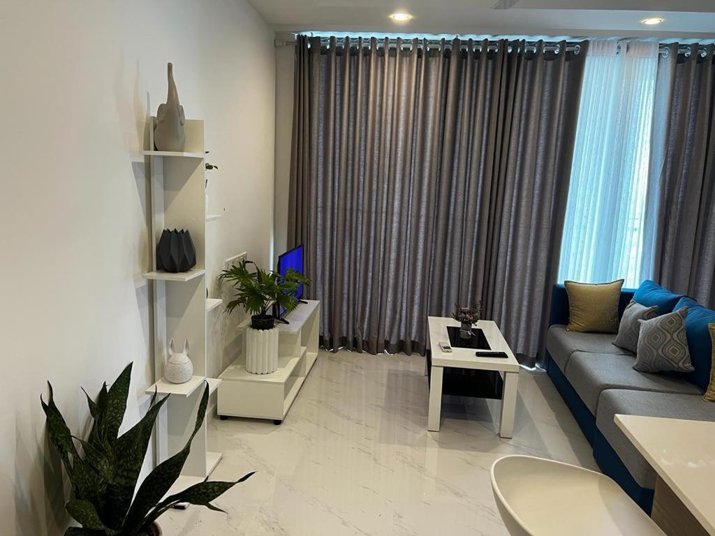 Luxury Sky Apartment โคลอมโบ ภายนอก รูปภาพ